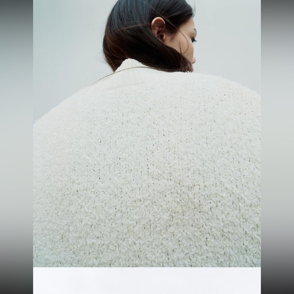 Zara fuzzy knit sweater, size Large, ecru, cotton blend - Picture 5 of 11